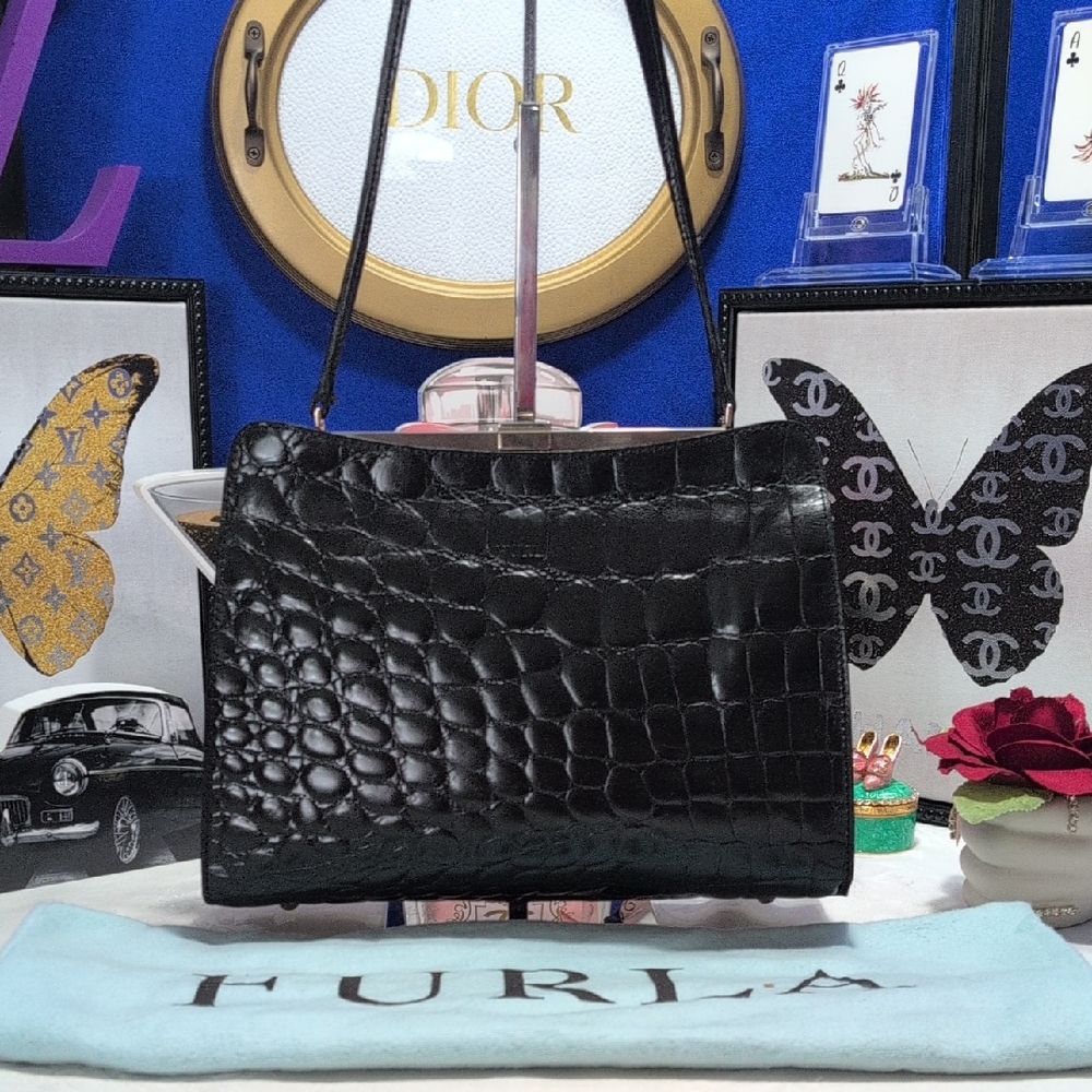 Vintage Furla Black Leather Croc-Embossed Shoulder Bag🔥